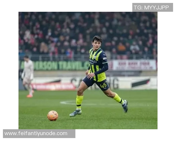 曼城冬窗或引援右后卫视胡桑诺夫表现而定